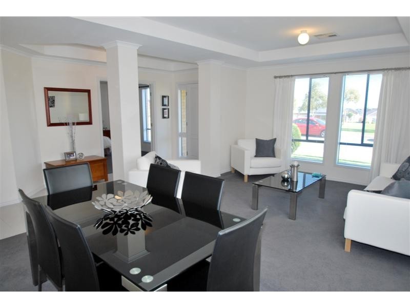 7 Holdfast Drive, Sheidow Park SA 5158