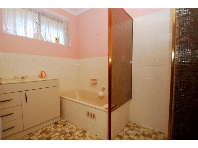 8 William Ct, Happy Valley SA 5159