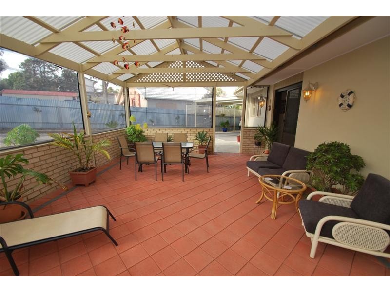 16 Old Honeypot Rd, Port Noarlunga SA 5167