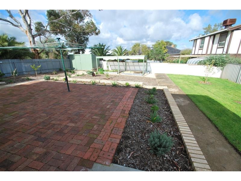 16 Old Honeypot Rd, Port Noarlunga SA 5167