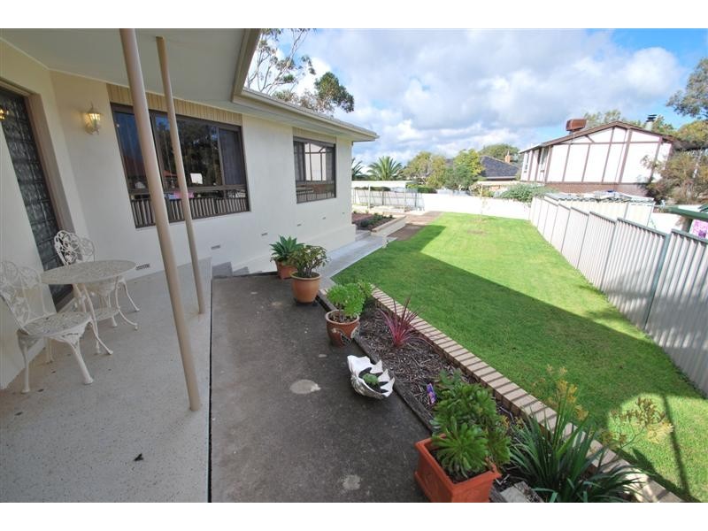 16 Old Honeypot Rd, Port Noarlunga SA 5167