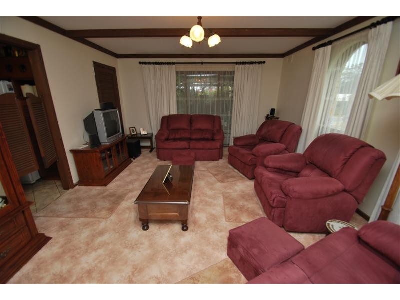 4 Sunvalley Rd, O’halloran Hill SA 5158