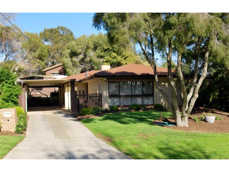 26  Amberly Drive, Happy Valley SA 5159