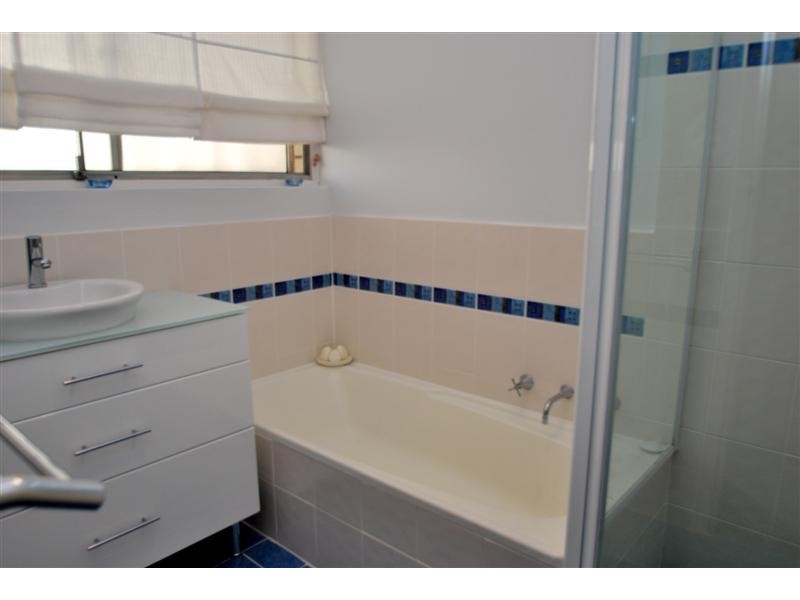 26  Amberly Drive, Happy Valley SA 5159