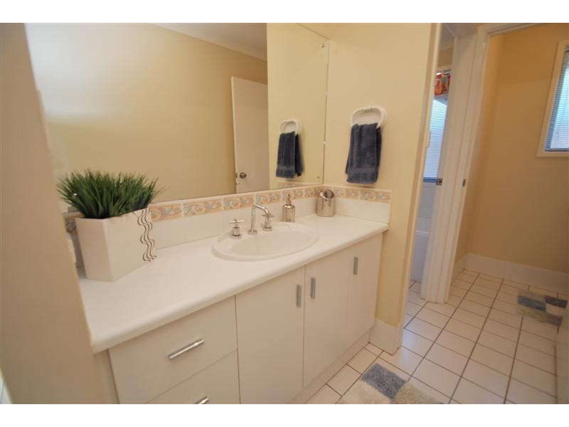 42 Holdfast Drive, Sheidow Park SA 5158