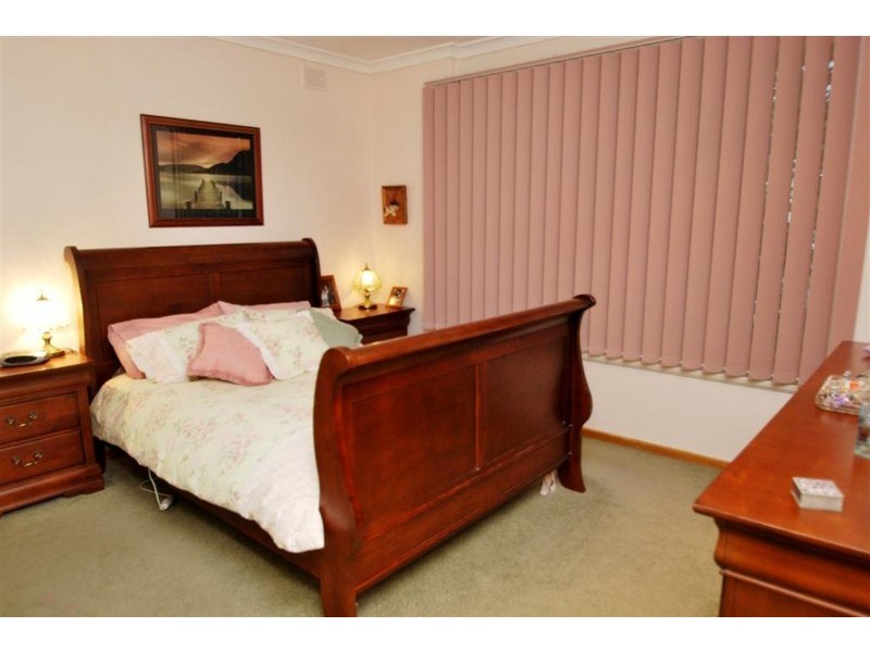 8 Radford Street, Happy Valley SA 5159