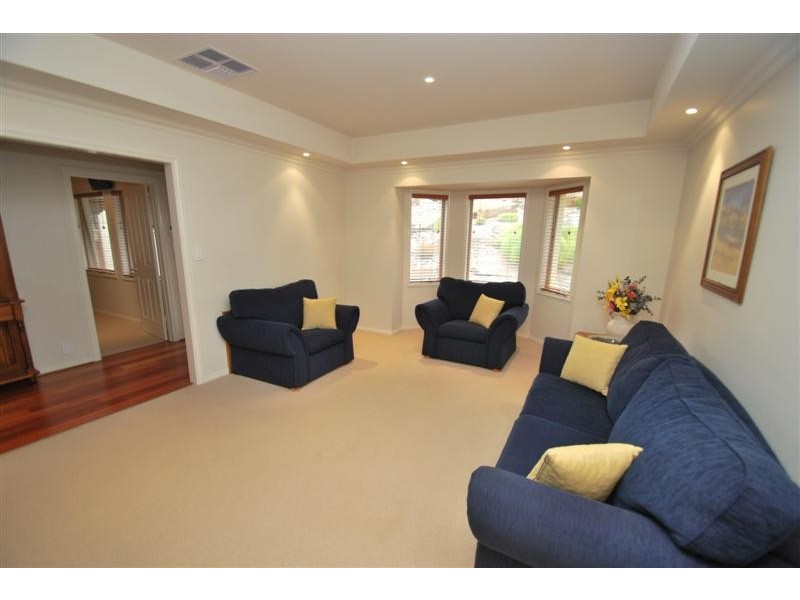 10 Scenic Court, Chandlers Hill SA 5159