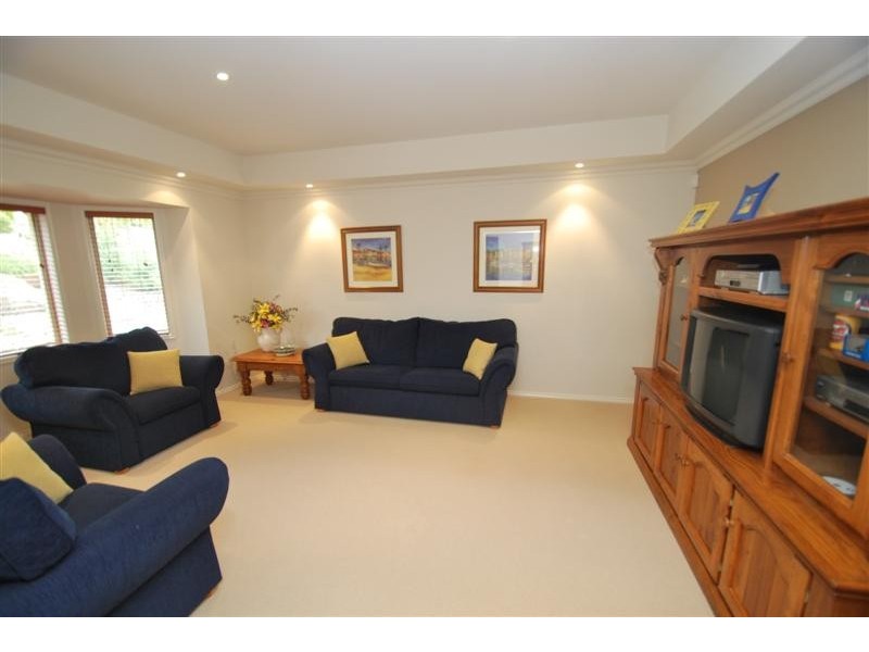 10 Scenic Court, Chandlers Hill SA 5159