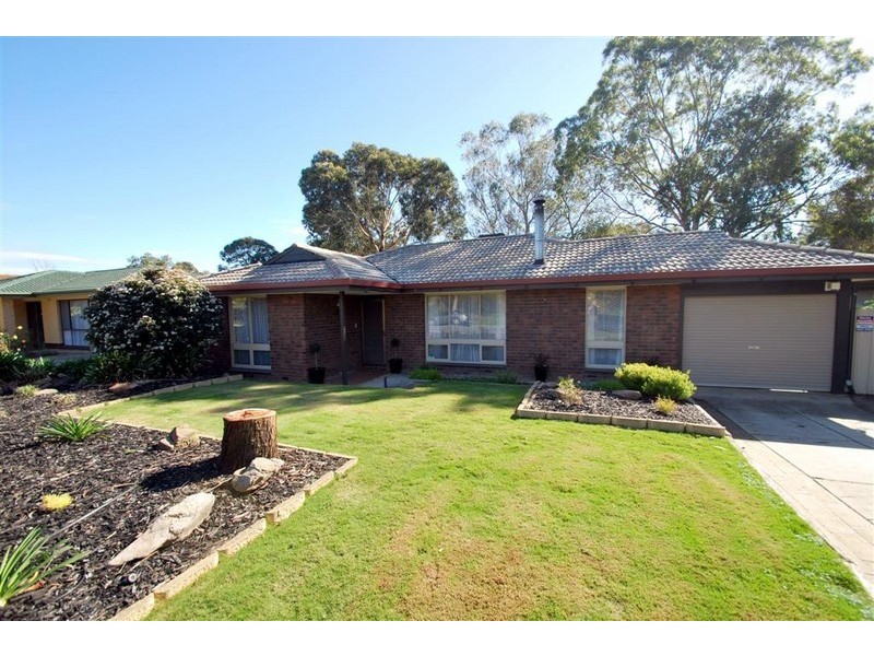32 Regency Road, Happy Valley SA 5159