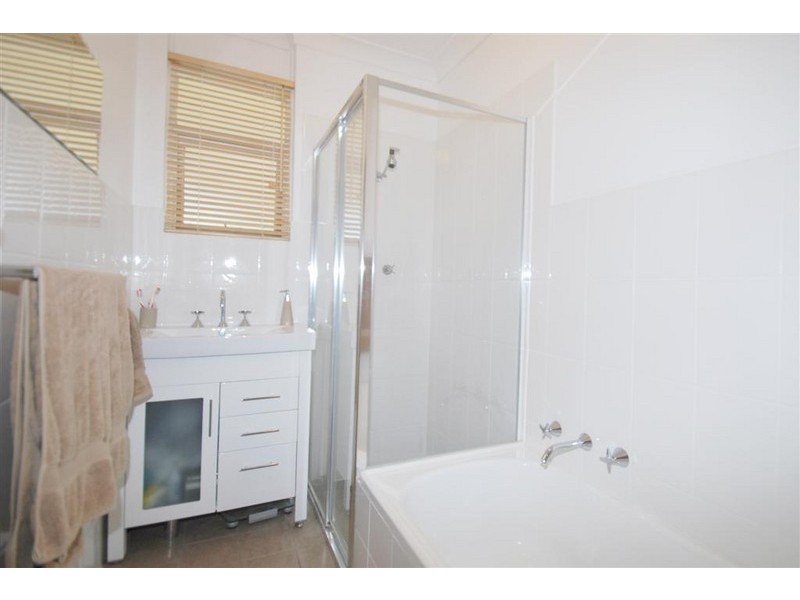 32 Regency Road, Happy Valley SA 5159