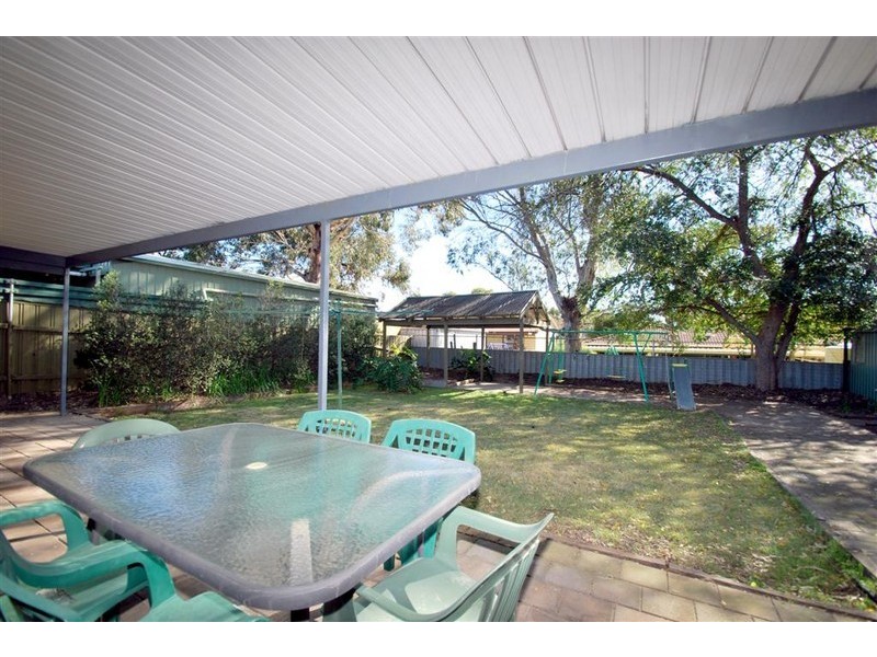 32 Regency Road, Happy Valley SA 5159