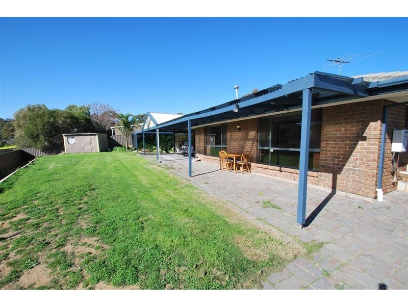 27 Richmond Gr, Onkaparinga Hills SA 5163