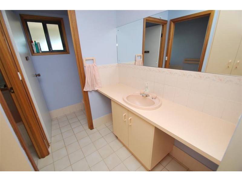 27 Richmond Gr, Onkaparinga Hills SA 5163