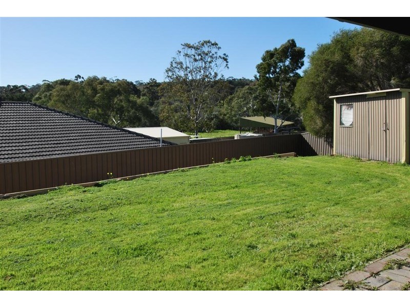 27 Richmond Gr, Onkaparinga Hills SA 5163