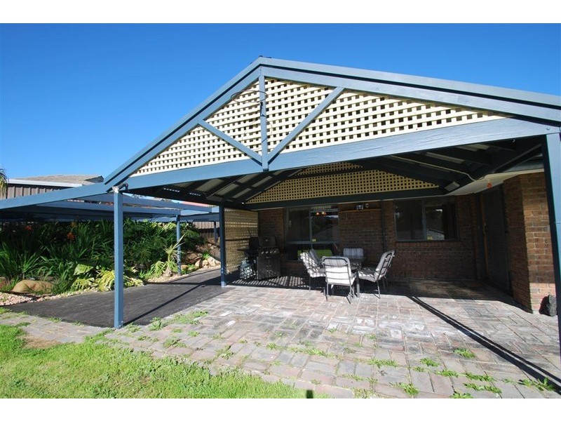 27 Richmond Gr, Onkaparinga Hills SA 5163