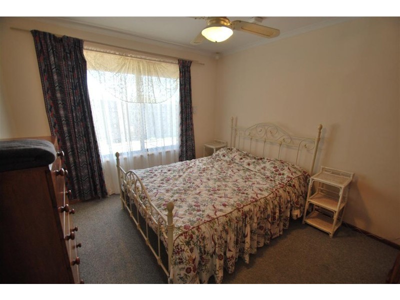 27 Richmond Gr, Onkaparinga Hills SA 5163