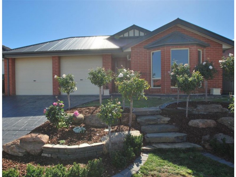 21 Verdant Pde, Woodcroft SA 5162