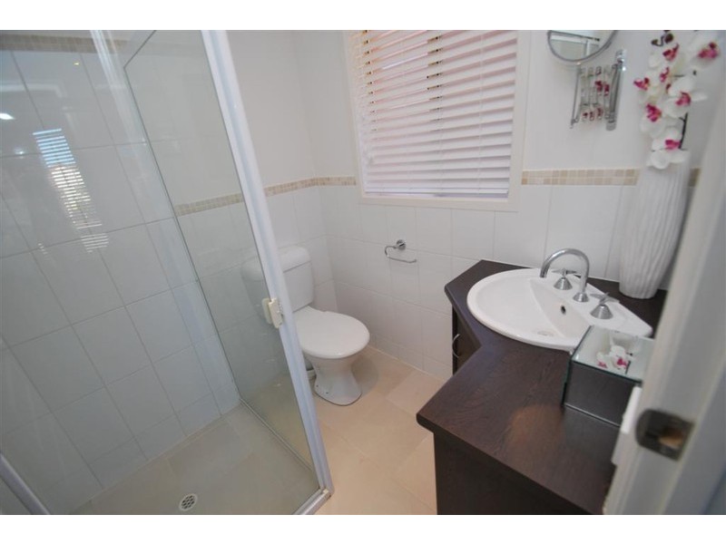 21 Verdant Pde, Woodcroft SA 5162