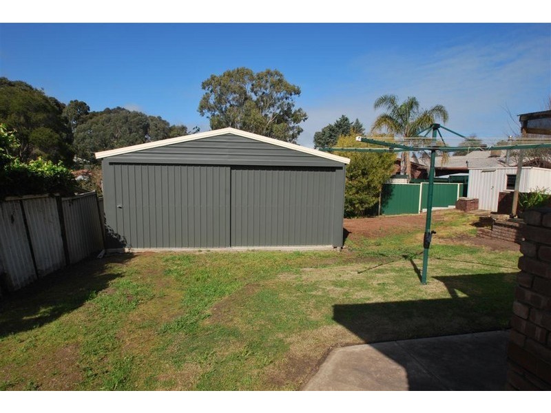 8 Blyth St, Happy Valley SA 5159