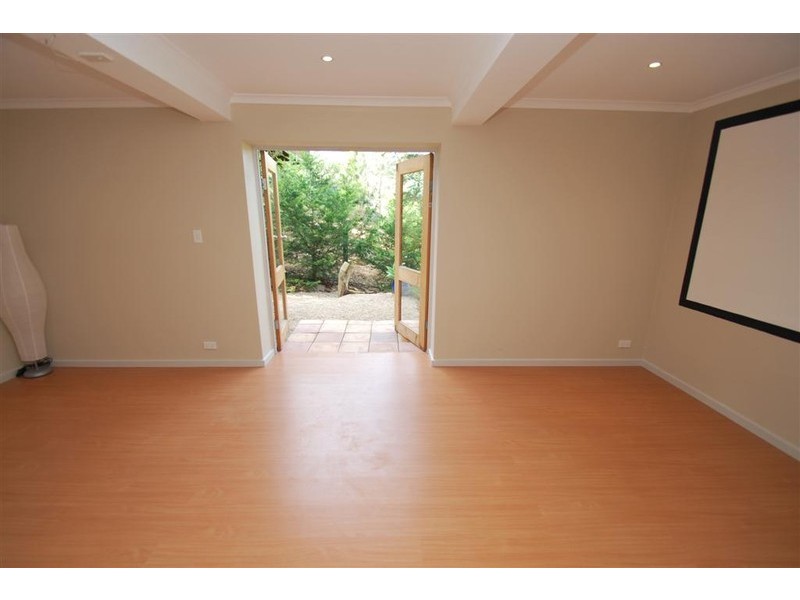 11 Challenger Ct, Happy Valley SA 5159