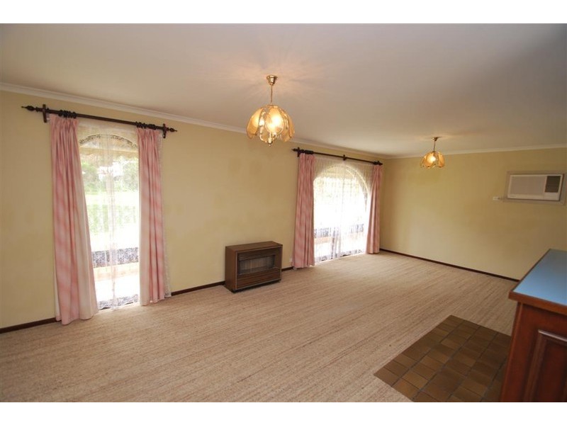 6 Montana Dr, Happy Valley SA 5159