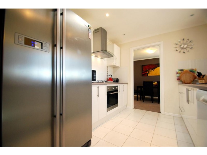 16 Sun Crescent, Happy Valley SA 5159