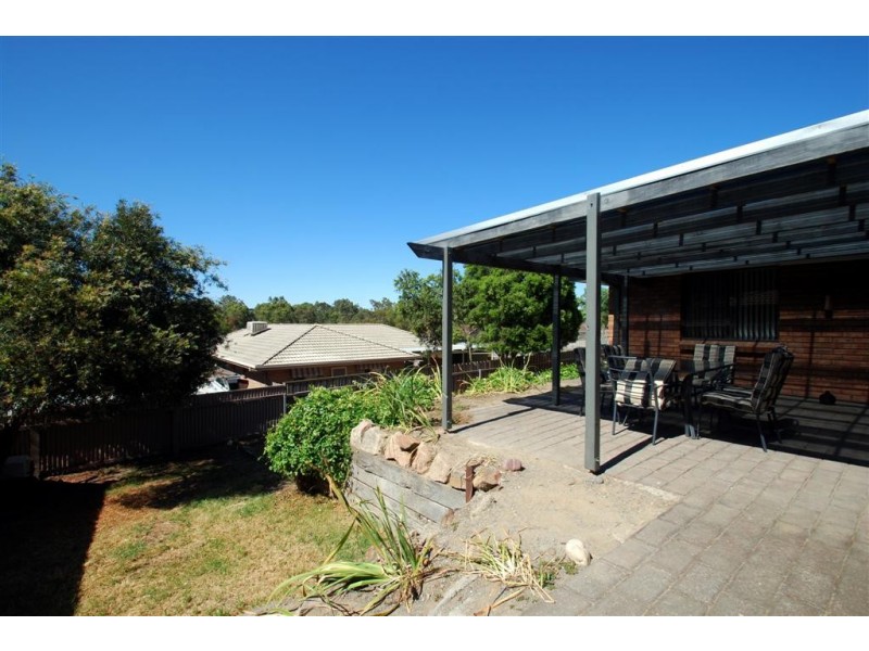 16 Sun Crescent, Happy Valley SA 5159