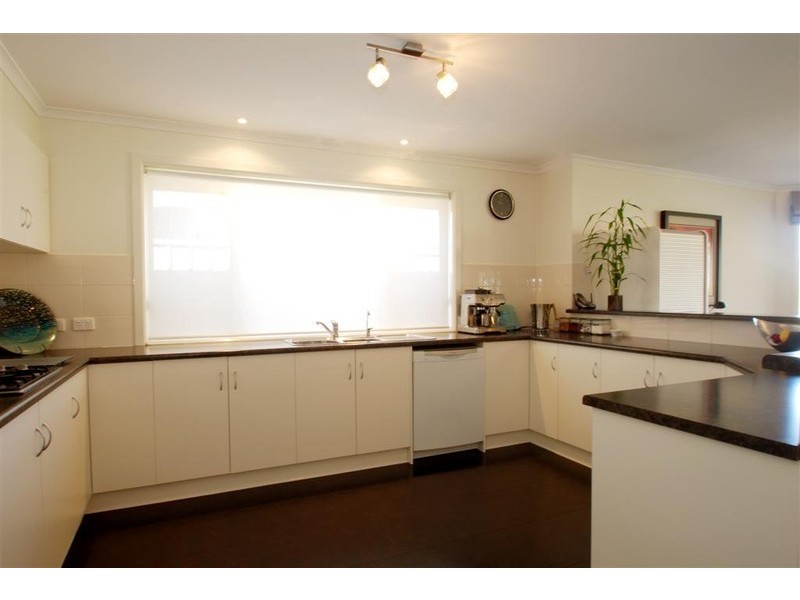 20 St Vincent Cct (off Islington Drive), Sheidow Park SA 5158