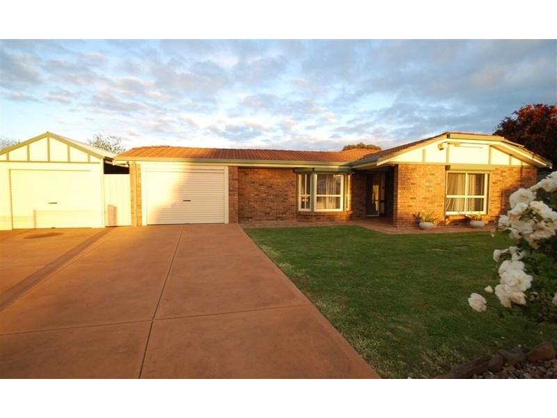 210 States Rd, Morphett Vale SA 5162