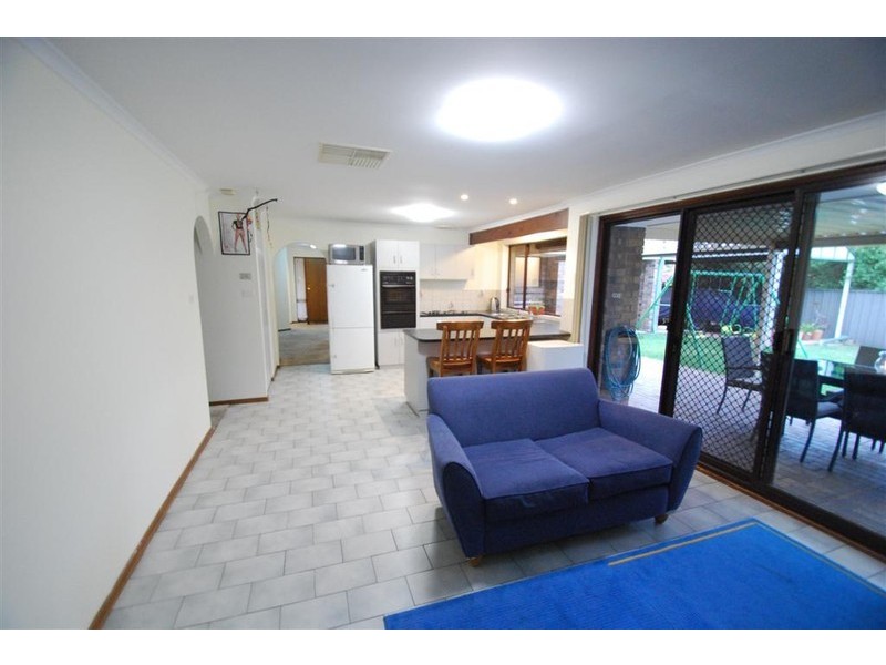 210 States Rd, Morphett Vale SA 5162