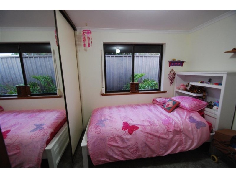 210 States Rd, Morphett Vale SA 5162