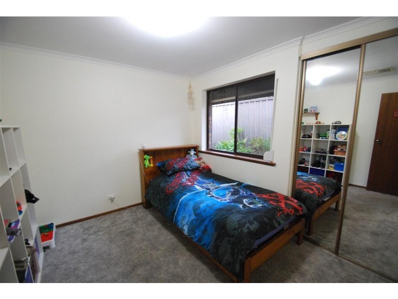 210 States Rd, Morphett Vale SA 5162