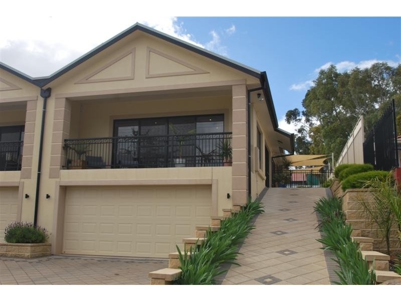17 Blyth St, Happy Valley SA 5159