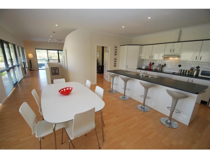 17 Blyth St, Happy Valley SA 5159
