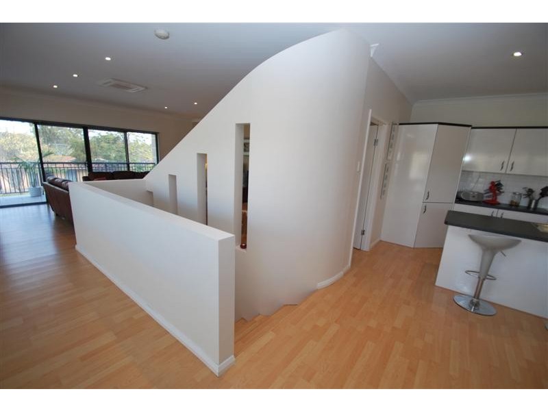 17 Blyth St, Happy Valley SA 5159