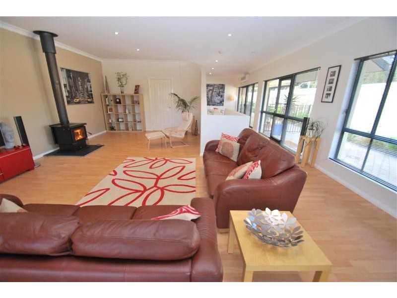 17 Blyth St, Happy Valley SA 5159