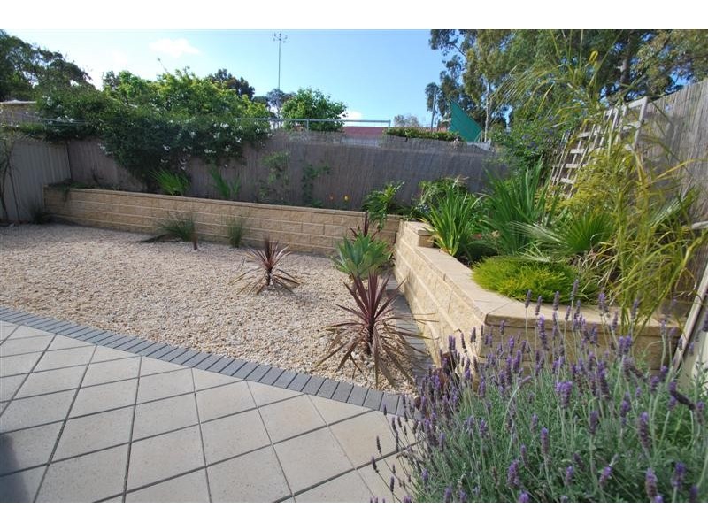 17 Blyth St, Happy Valley SA 5159
