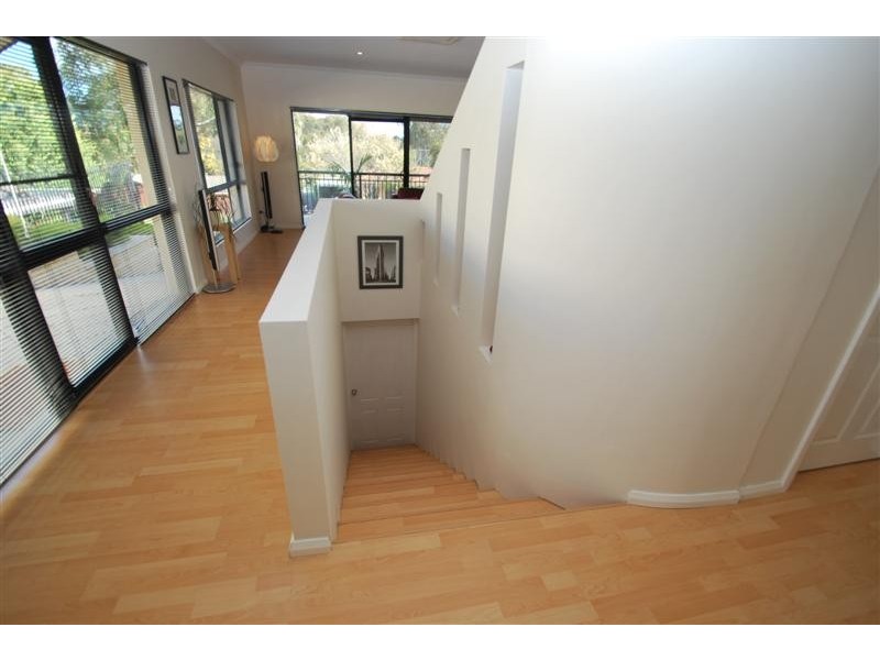 17 Blyth St, Happy Valley SA 5159