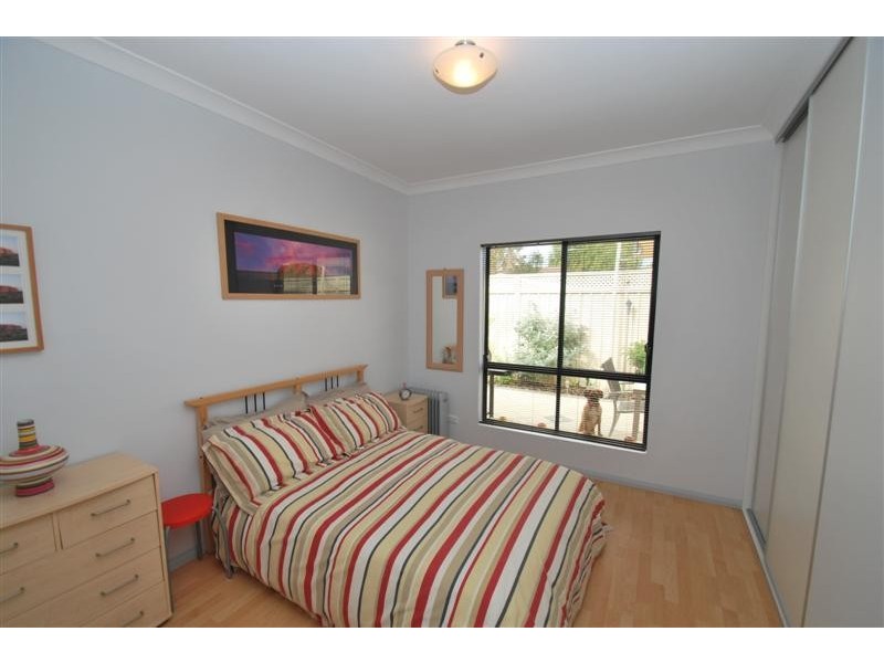 17 Blyth St, Happy Valley SA 5159