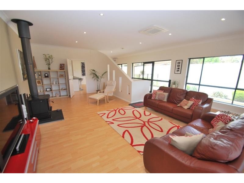 17 Blyth St, Happy Valley SA 5159