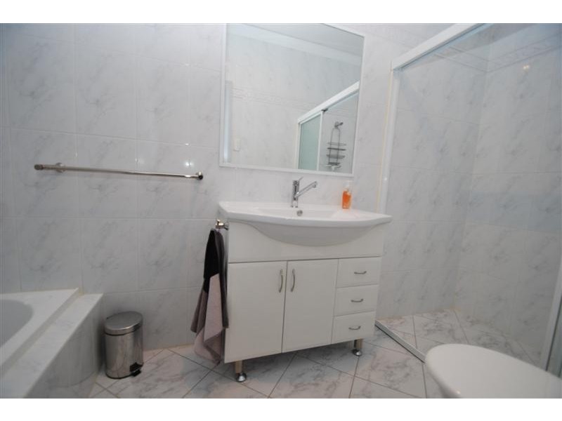 17 Blyth St, Happy Valley SA 5159