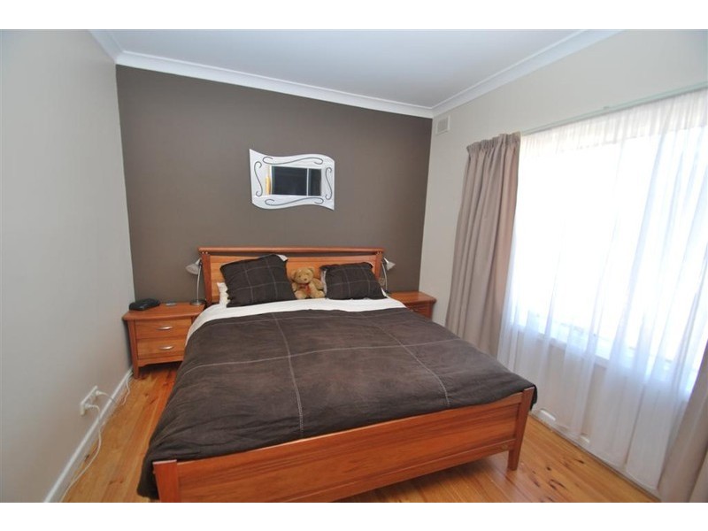 51 Thorne Cres, Mitchell Park SA 5043