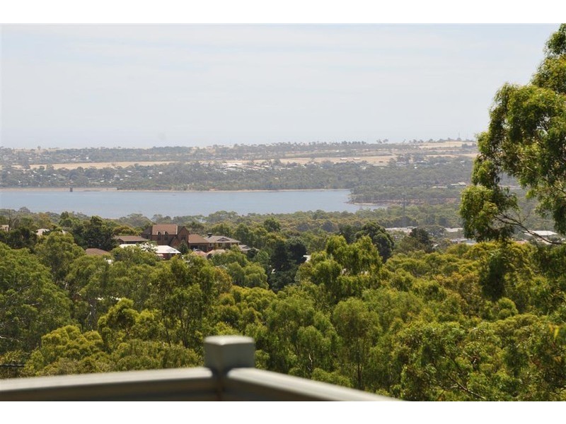 7 Molnar Ct, Aberfoyle Park SA 5159