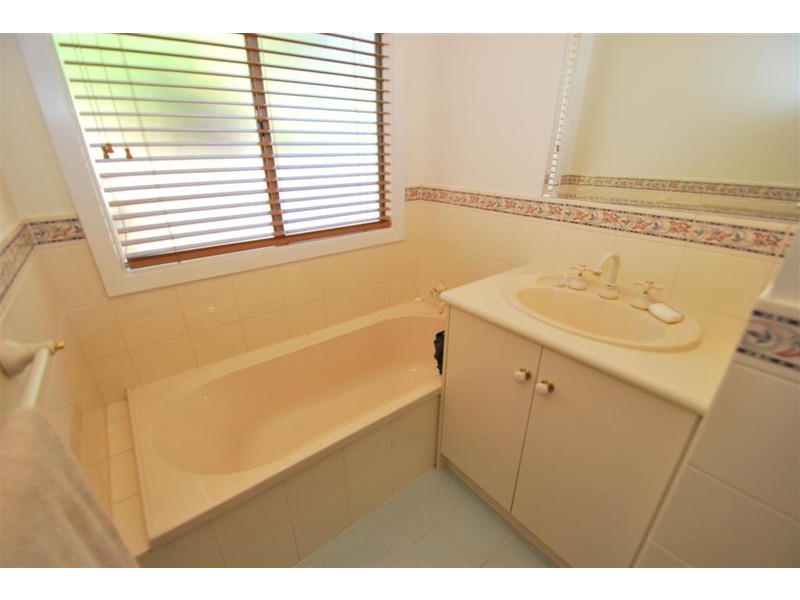 7 Molnar Ct, Aberfoyle Park SA 5159