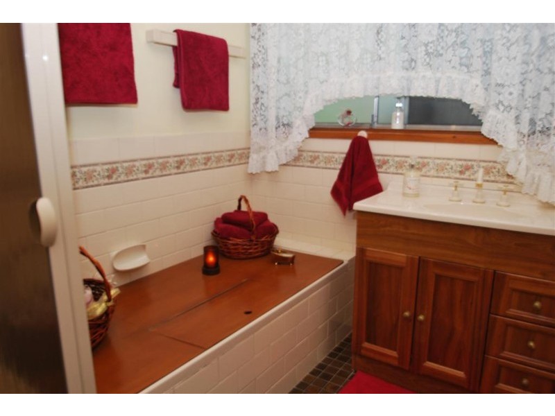 27  Easton Road, Happy Valley SA 5159