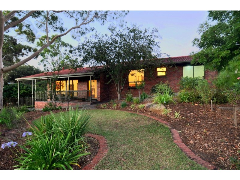 3 Swan Avenue, Happy Valley SA 5159