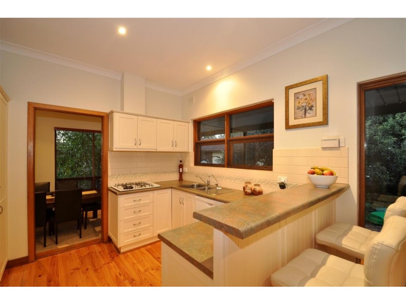 3 Swan Avenue, Happy Valley SA 5159