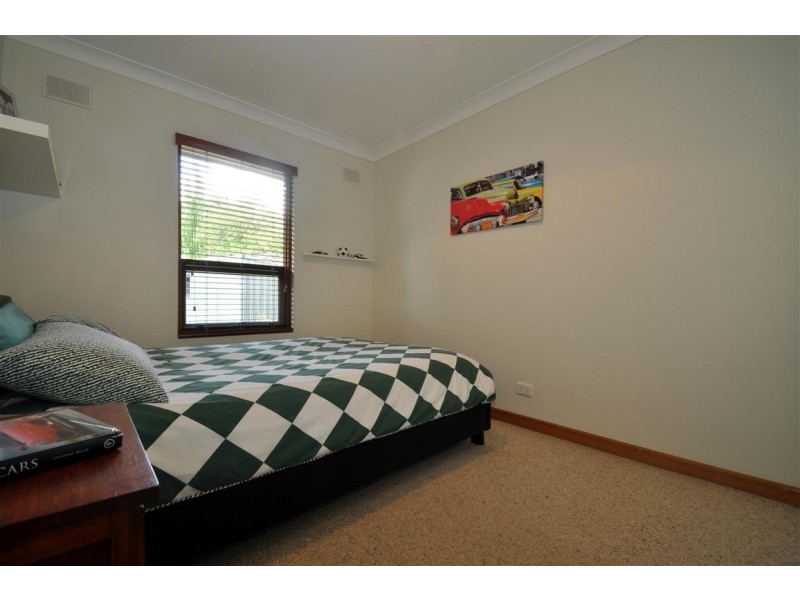 3 Swan Avenue, Happy Valley SA 5159