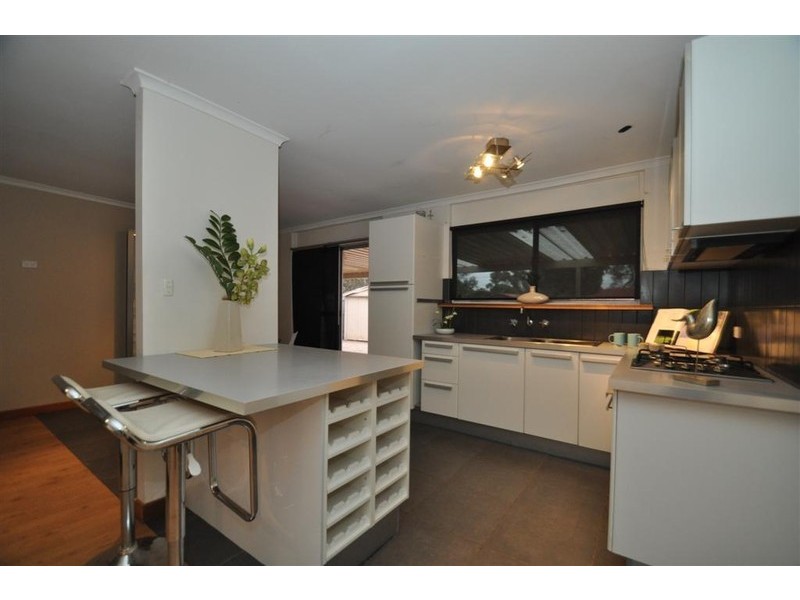 17 Jennifer Drive, Happy Valley SA 5159