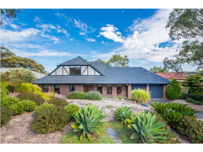 24 The Parkway, Aberfoyle Park SA 5159